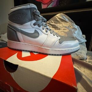 Women's Sneakers in Gray and White